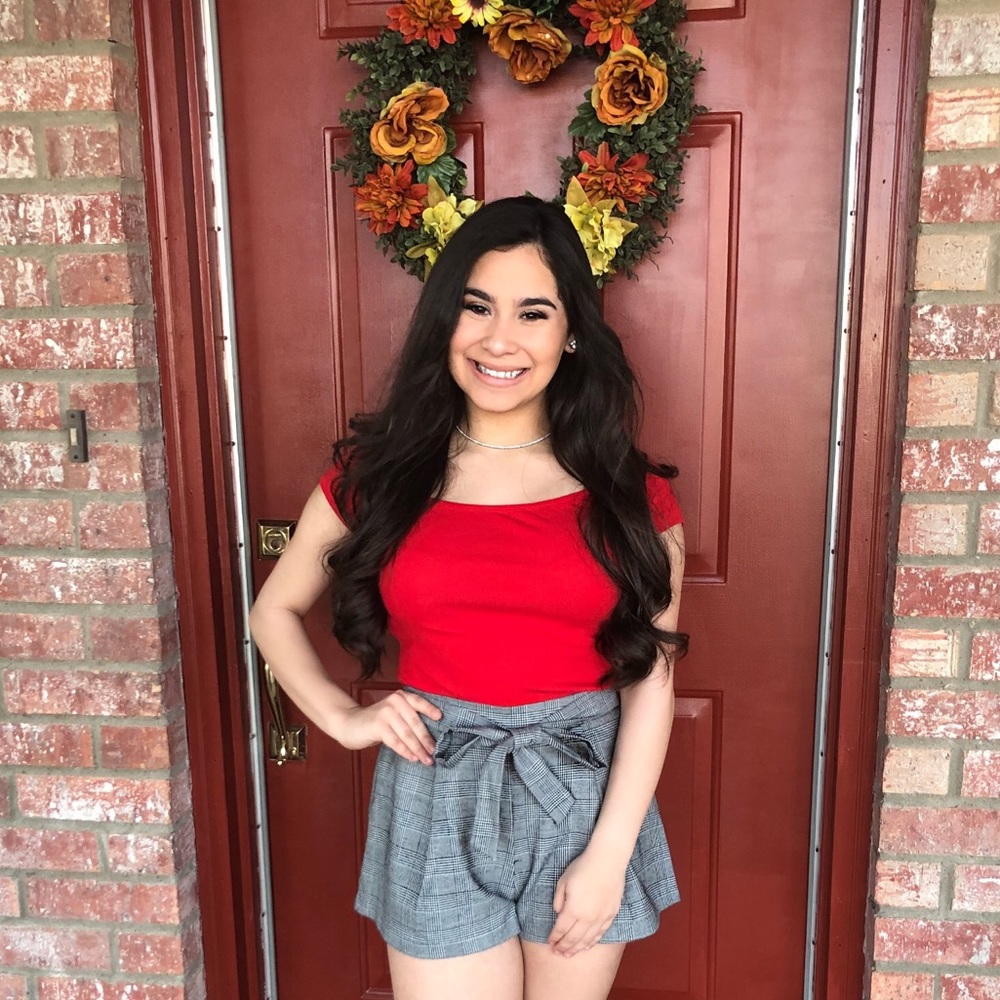 Meet your Posher, Kassandra